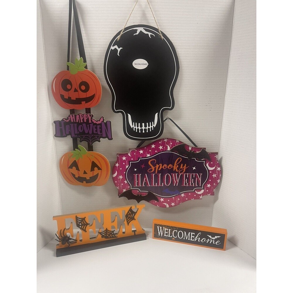 Halloween decorations: Spooky Halloween & Skull Wall, & EEEK Tabletop Decor #641